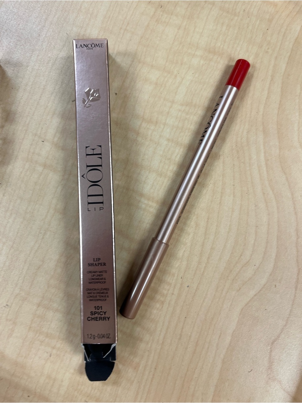 LANCOME Idole Lip Shaper Creamy Matte Lip Liner Waterproof 101 Spicy Cherry 1.2g
